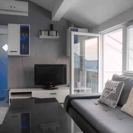 아파트 In With Sea View, Terrace, Air Conditioning, Wifi 4628-55 크리크베니카