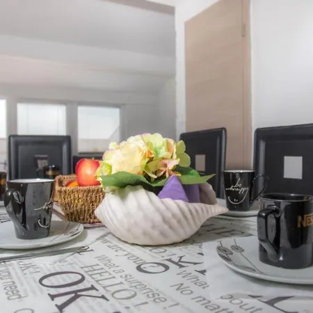 In With Sea View, Terrace, Air Conditioning, Wifi 4628-55 아파트 *