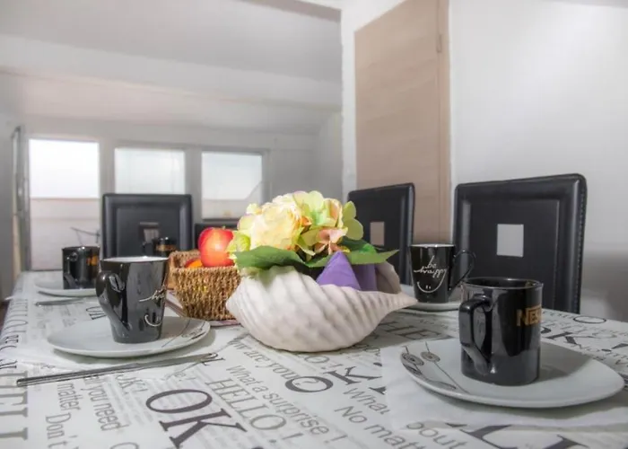 In With Sea View, Terrace, Air Conditioning, Wifi 4628-55 Apartment *
